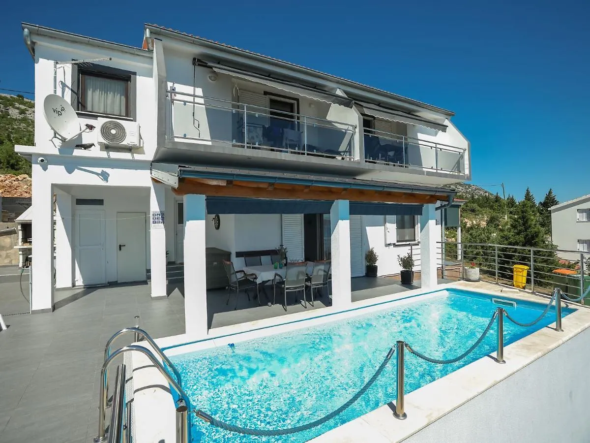 Luxury Apartment In Starigrad  Starigrad Paklenica