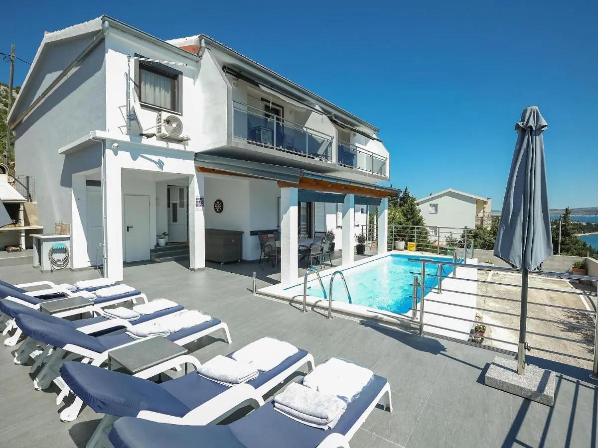 Luxury Apartment In Starigrad