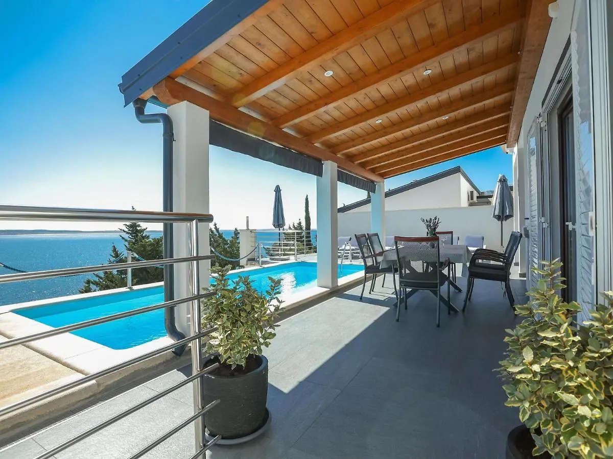 Luxury Apartment In Starigrad