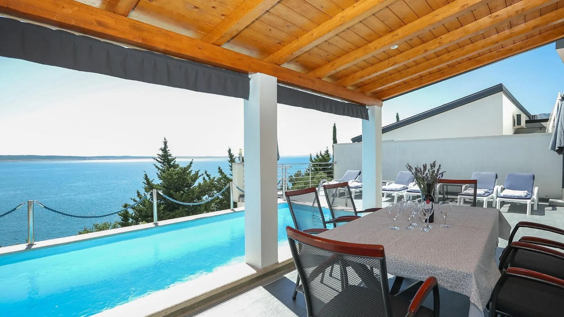 Luxury Apartment In Starigrad